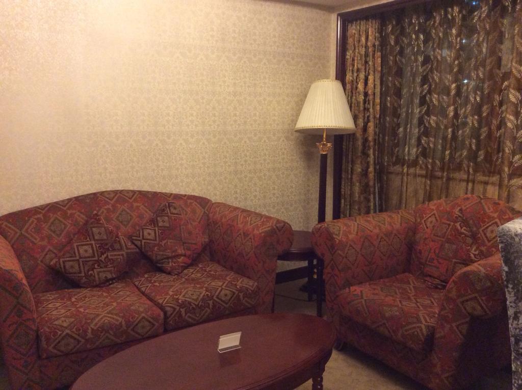 New Paris Hotel Harbin Extérieur photo