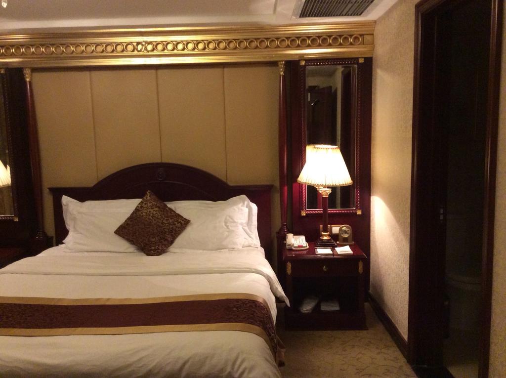New Paris Hotel Harbin Chambre photo
