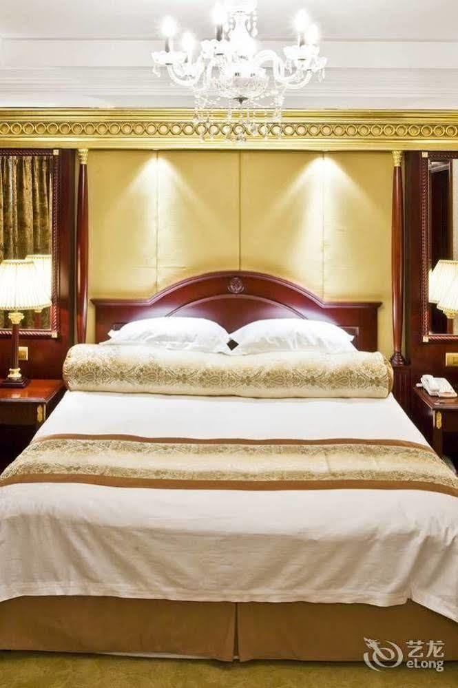 New Paris Hotel Harbin Extérieur photo